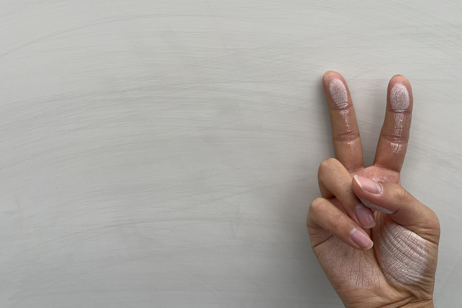 外壁にチョーキング現象が発生している